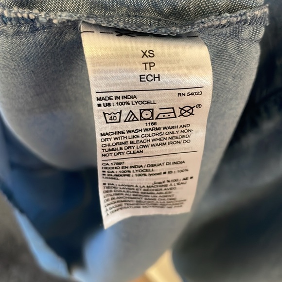 Old Navy Blue Top - Size XS - Picture 4 of 5